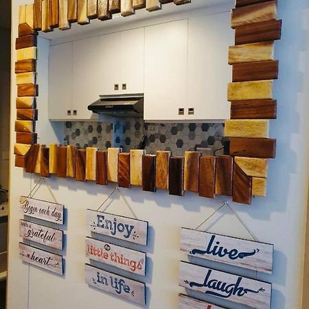 2 Bedroom Condo Vine Residences Quezon City With Pool Wifi Karaoke Board Games Netflix المظهر الخارجي الصورة