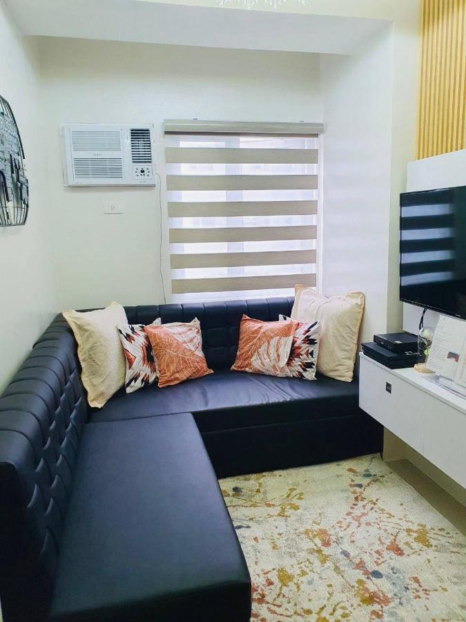 2 Bedroom Condo Vine Residences Quezon City With Pool Wifi Karaoke Board Games Netflix المظهر الخارجي الصورة