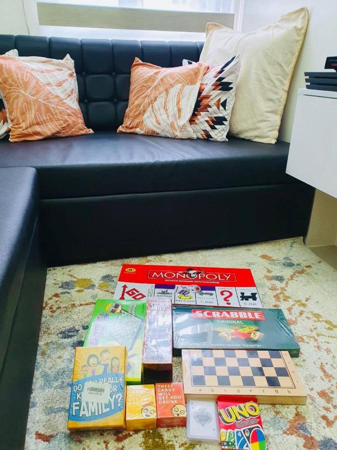 2 Bedroom Condo Vine Residences Quezon City With Pool Wifi Karaoke Board Games Netflix المظهر الخارجي الصورة