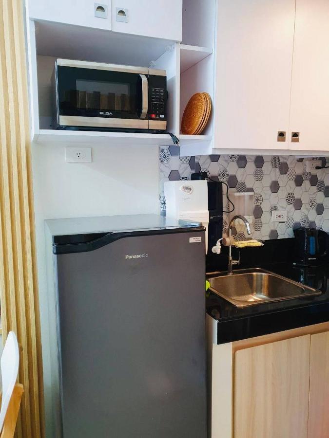 2 Bedroom Condo Vine Residences Quezon City With Pool Wifi Karaoke Board Games Netflix المظهر الخارجي الصورة